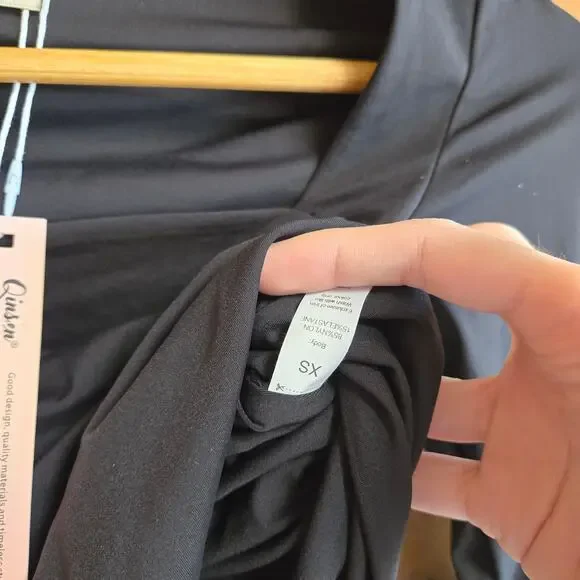 Qinsen Bodysuit Top Square Neck Long Sleeve NWT XS Black Stretchy Snap High Cut - Picture 4 of 5